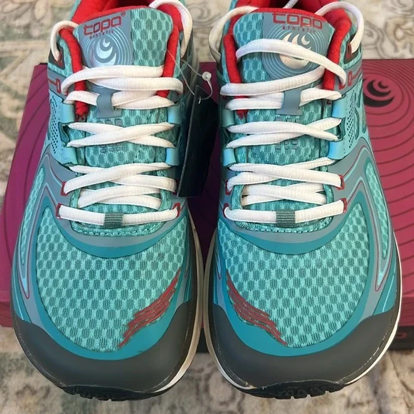 Topo Athletic shoes size 6 - Picture 3 of 8